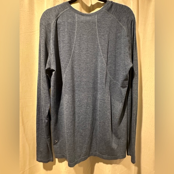 Lululemon Metal Vent Tech Long Sleeve Shirt. XL Blue - Picture 2 of 6